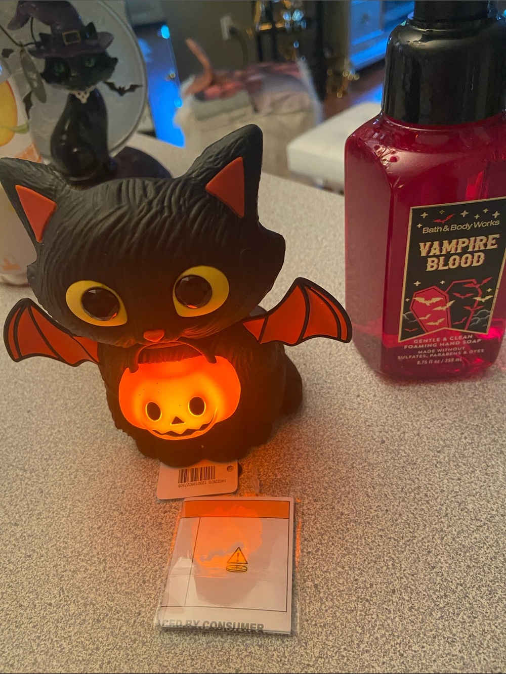 Bath & Body Works Black & Orange Halloween Cat  hand sanitizer